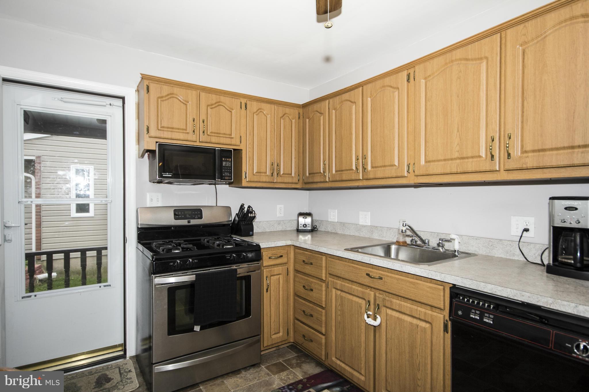 7705 Beekay Road Baltimore, MD 21219 - Photo 6 of 25 Kitchen