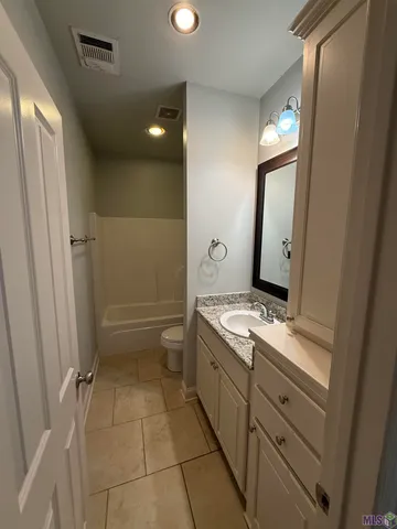 $2,700 | 8017 Seville Court, Baton Rouge, LA 70820