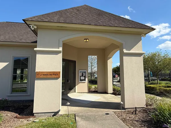 $2,700 | 8017 Seville Court, Baton Rouge, LA 70820