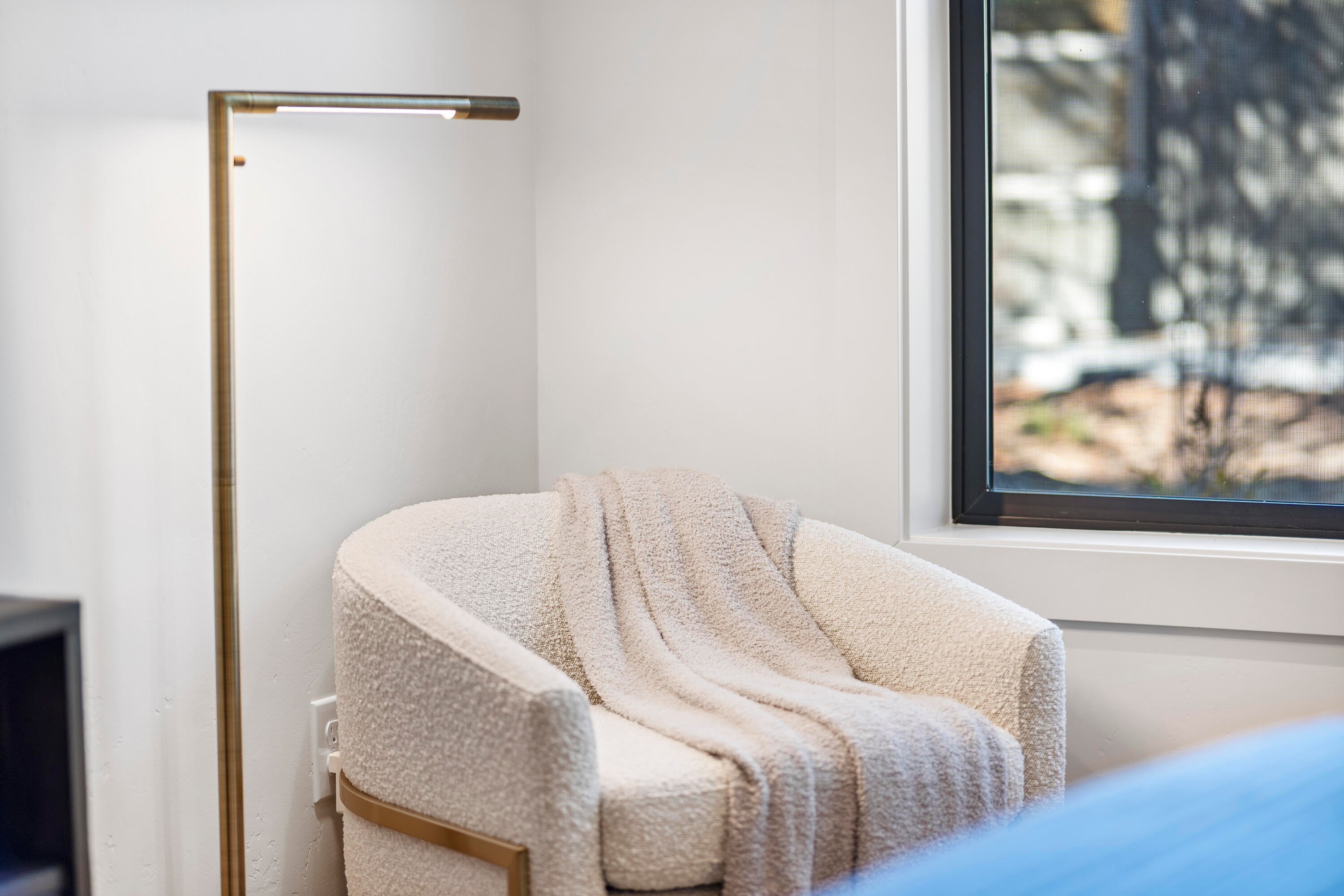 56500 Sunstone Loop, Unit 161 Bend, OR 97707 - Photo 51 of 64 Cozy Sitting Area