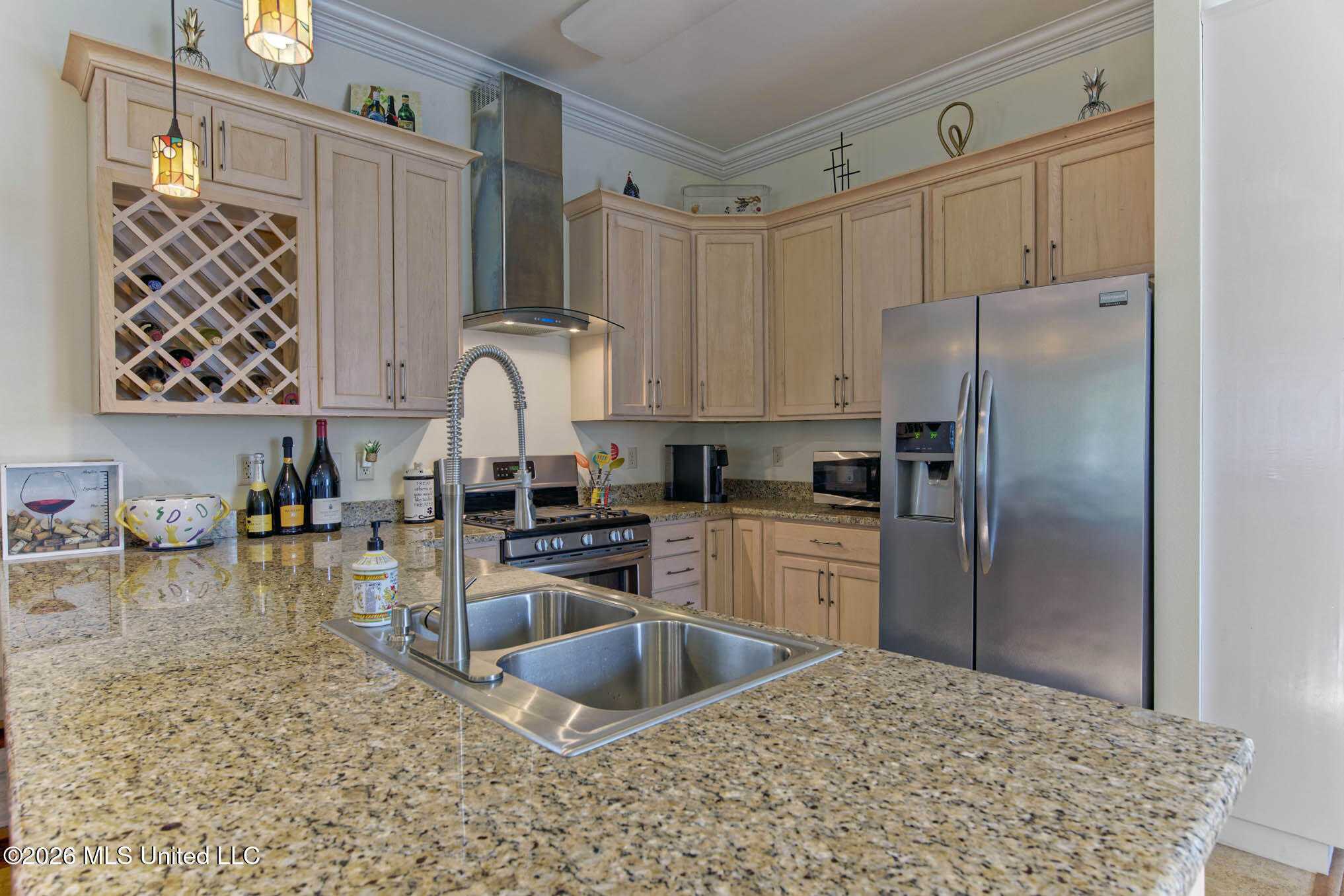 37 Chapel Hill Road Bay St. Louis, MS 39520 - Photo 12 of 44 33Interior02_DxO