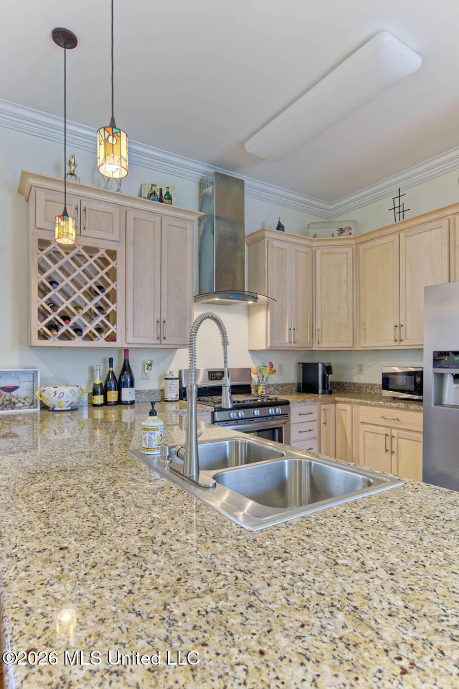 37 Chapel Hill Road Bay St. Louis, MS 39520 - Photo 14 of 44 32Interior02_DxO