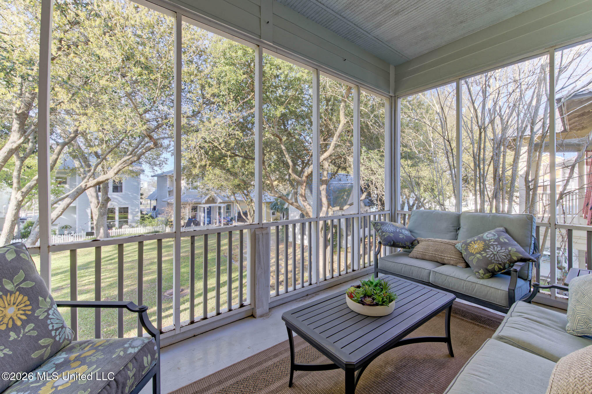 37 Chapel Hill Road Bay St. Louis, MS 39520 - Photo 9 of 44 35Interior02_DxO