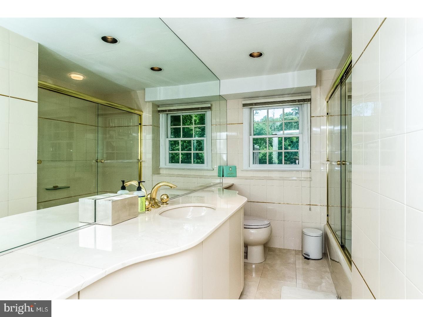 31 Van Kirk Road Lawrence Township, NJ 08648 - Photo 16 of 21 Bathroom