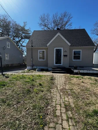 $159,900 | 517 North Vine Street, Du Quoin, IL 62832