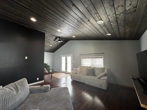 $159,900 | 517 North Vine Street, Du Quoin, IL 62832