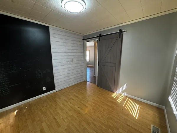 $159,900 | 517 North Vine Street, Du Quoin, IL 62832