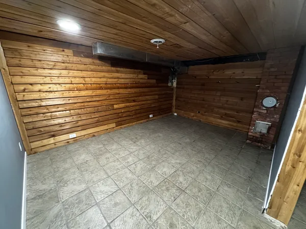 $159,900 | 517 North Vine Street, Du Quoin, IL 62832