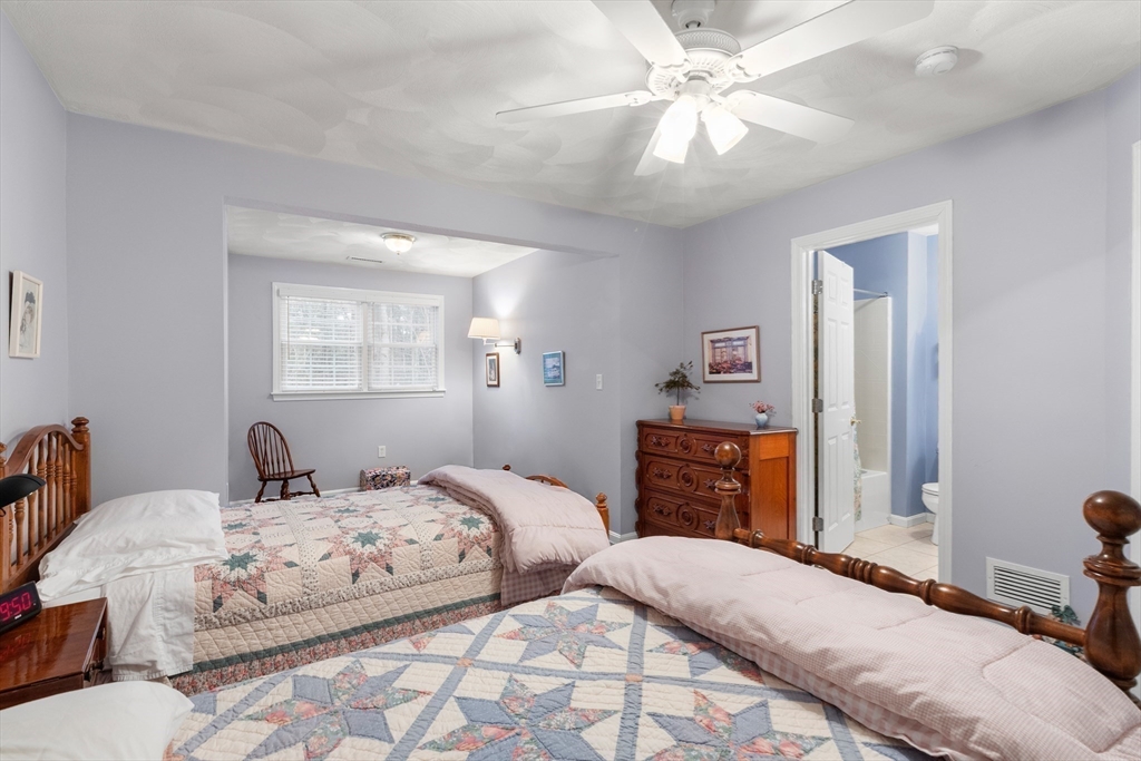 7 Raymond Court, Unit 7 Georgetown, MA 01833 - Photo 22 of 31