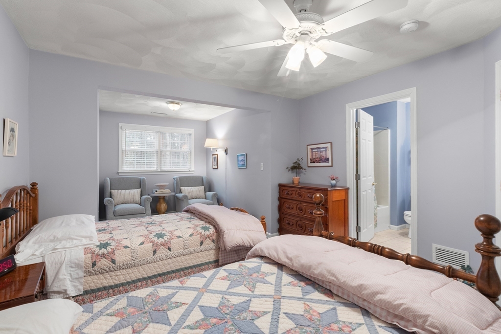 7 Raymond Court, Unit 7 Georgetown, MA 01833 - Photo 23 of 31