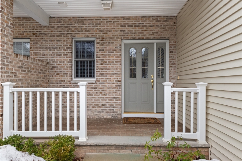 7 Raymond Court, Unit 7 Georgetown, MA 01833 - Photo 3 of 31