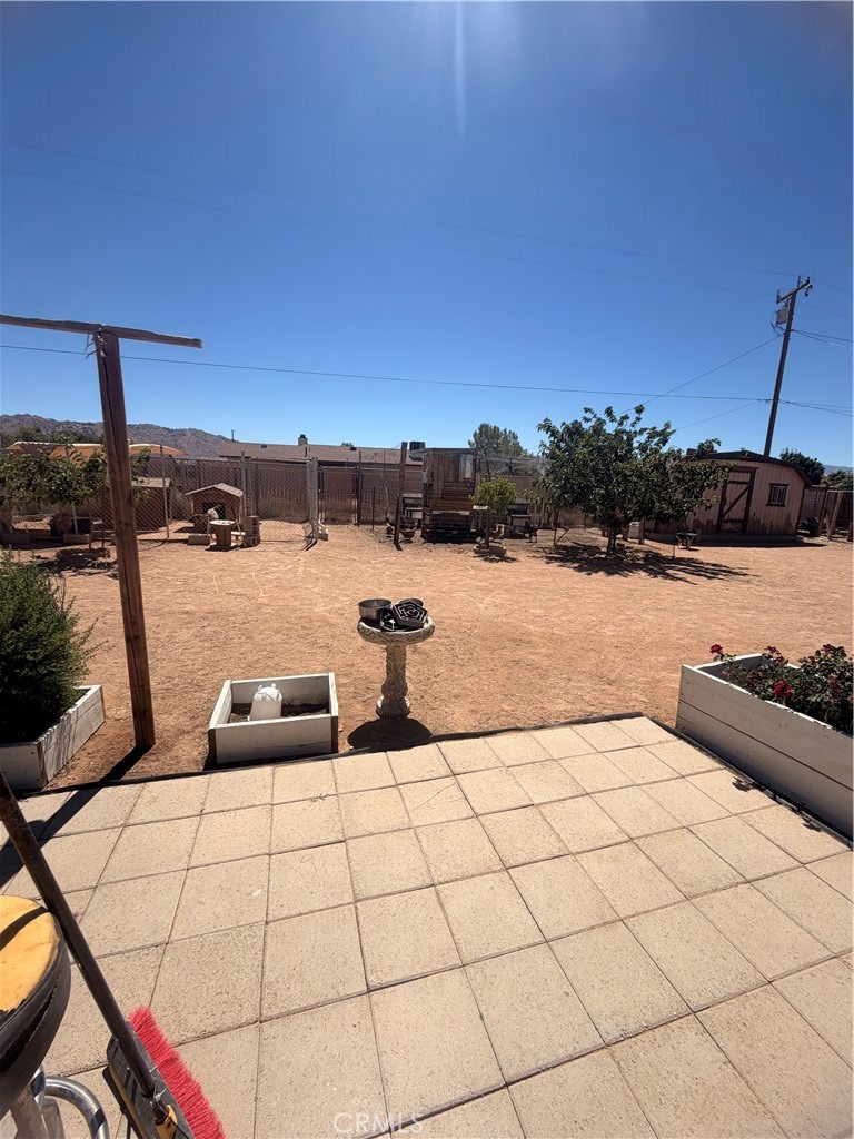 16661 Pawnee Road Apple Valley, CA 92307 - Photo 8 of 20
