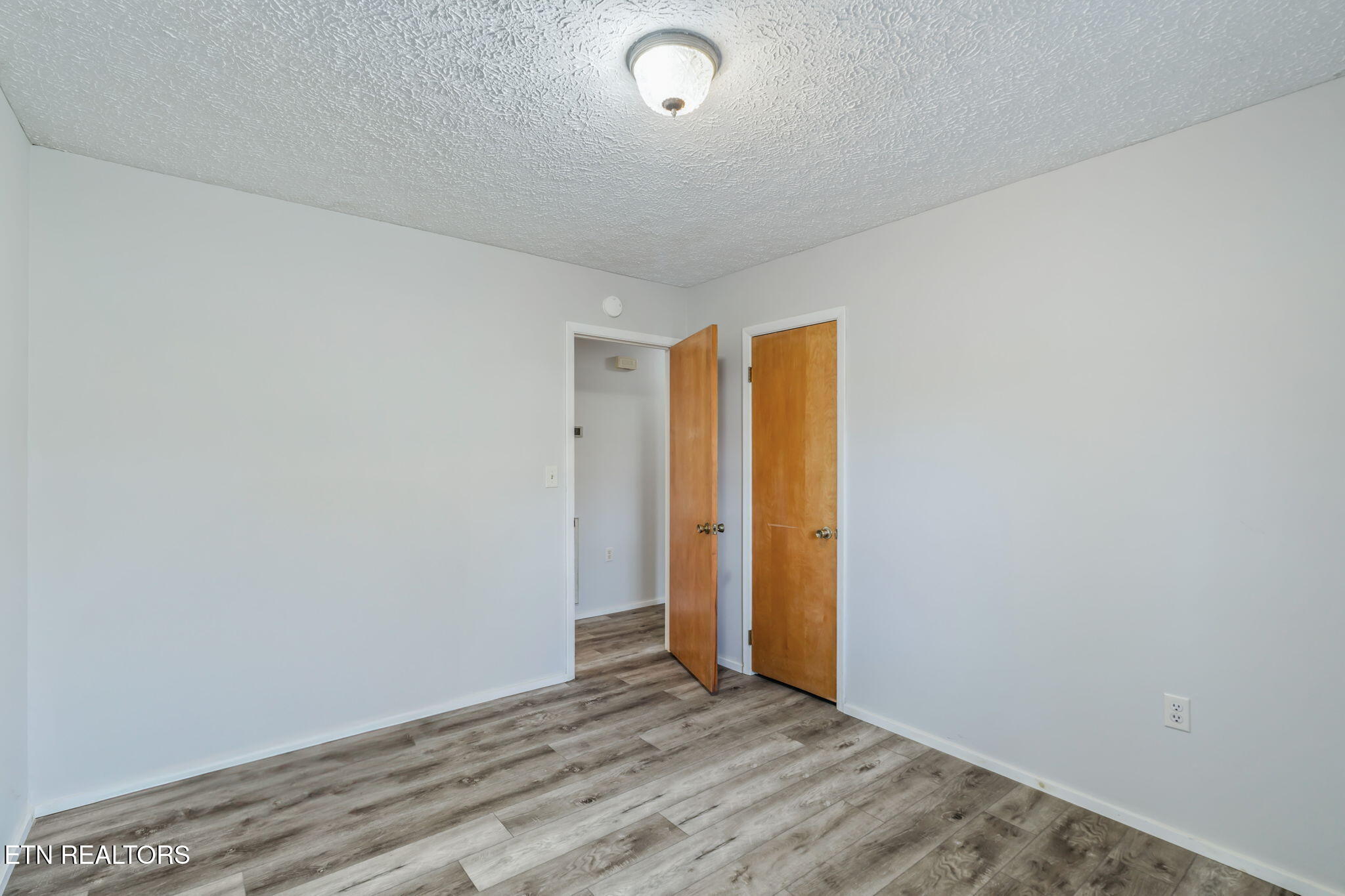 1514 Cherokee Road East Crossville, TN 38572 - Photo 8 of 36 11-web-or-mls-1514 Cherokee Road E-5