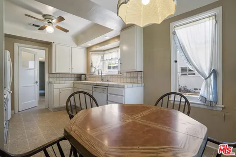 $1,549,000 | Undisclosed Address, Sherman Oaks, CA 91423