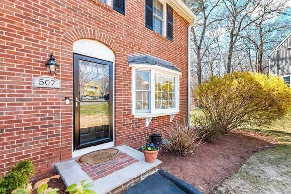 $3,600 | 320 Newbury Street, Unit 507, Danvers, MA 01923