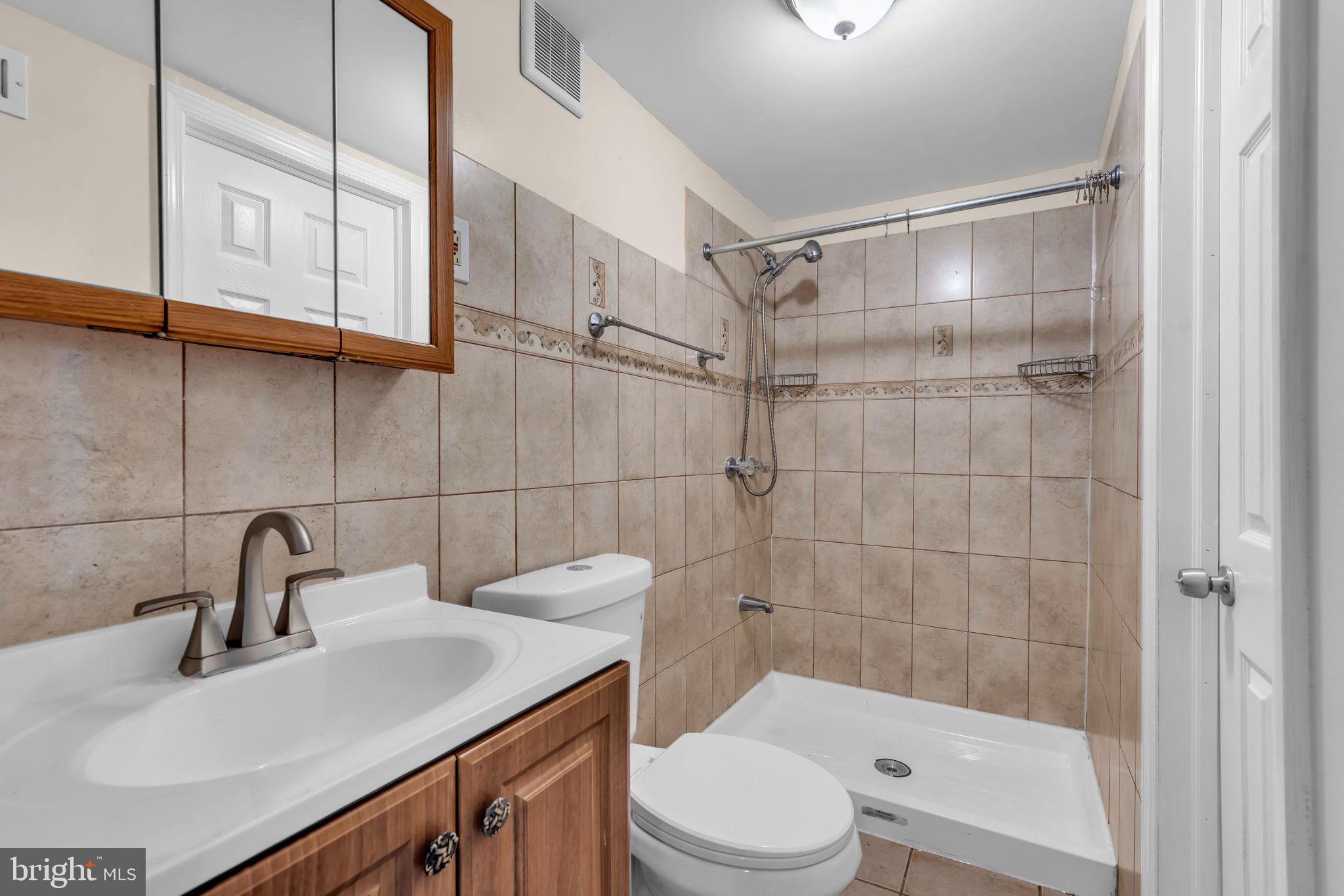 1095 Trent Road Camden, NJ 08104 - Photo 28 of 31
