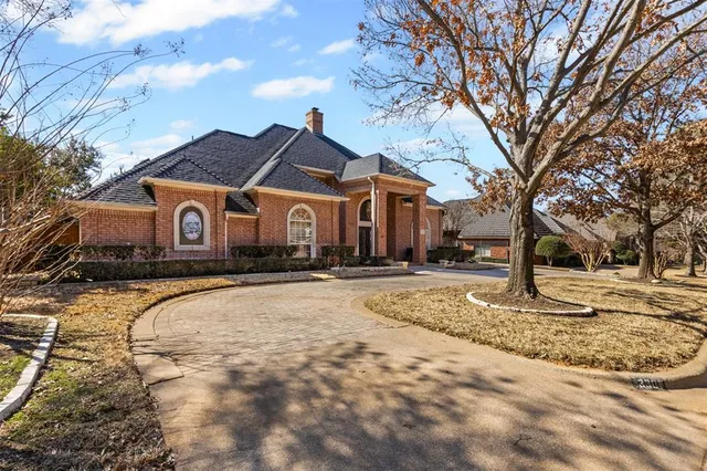 $949,000 | 3301 Queensbury Way West, Colleyville, TX 76034