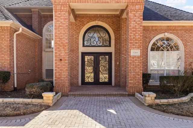 $949,000 | 3301 Queensbury Way West, Colleyville, TX 76034