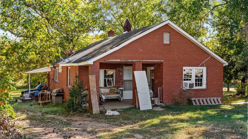 1901 South Elm Street High Point, NC 27260 - Photo 1 of 21