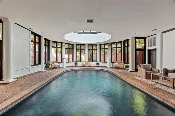 $1,699,000 | 425 River Oaks Road, Memphis, TN 38120