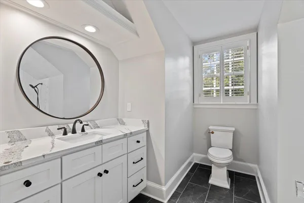 $1,699,000 | 425 River Oaks Road, Memphis, TN 38120