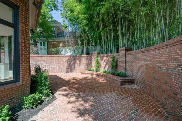 $1,699,000 | 425 River Oaks Road, Memphis, TN 38120