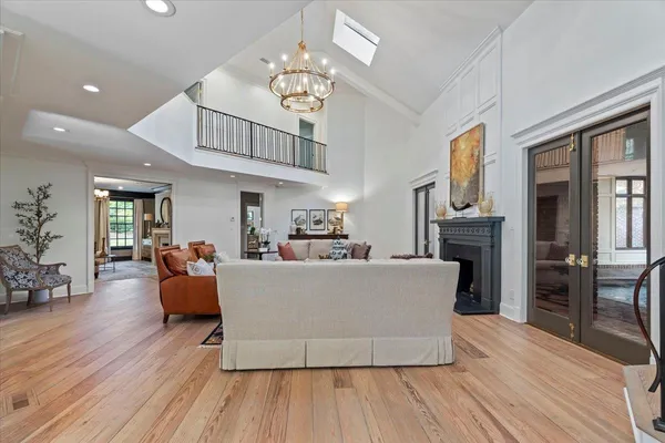 $1,699,000 | 425 River Oaks Road, Memphis, TN 38120