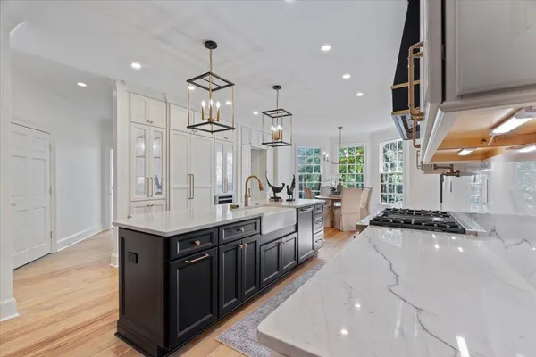 $1,699,000 | 425 River Oaks Road, Memphis, TN 38120