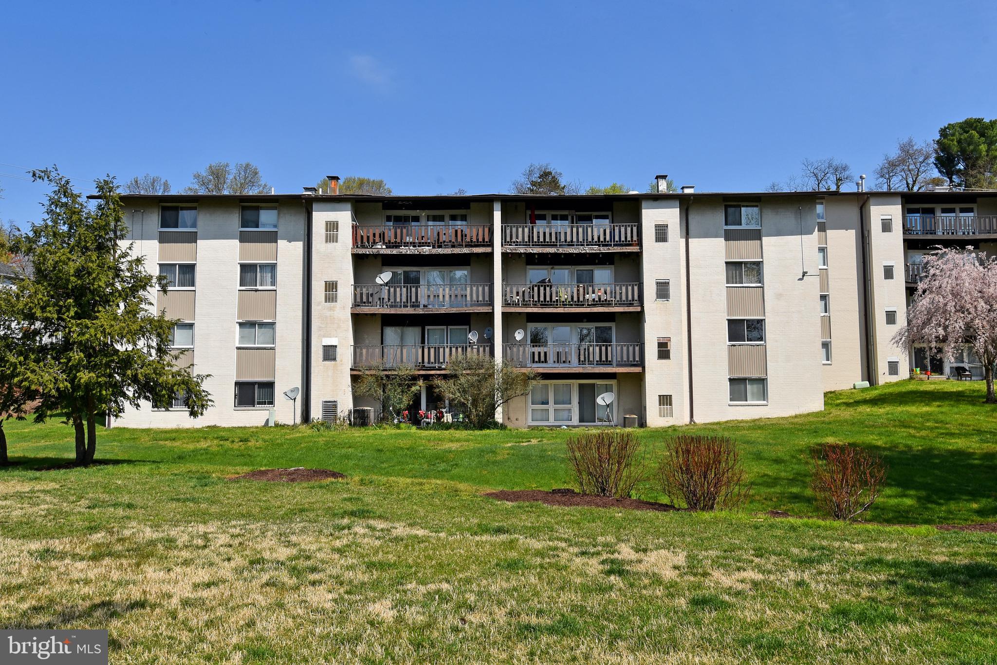 3120 Brinkley Road, Unit 102 Temple Hills, MD 20748 - Photo 32 of 35