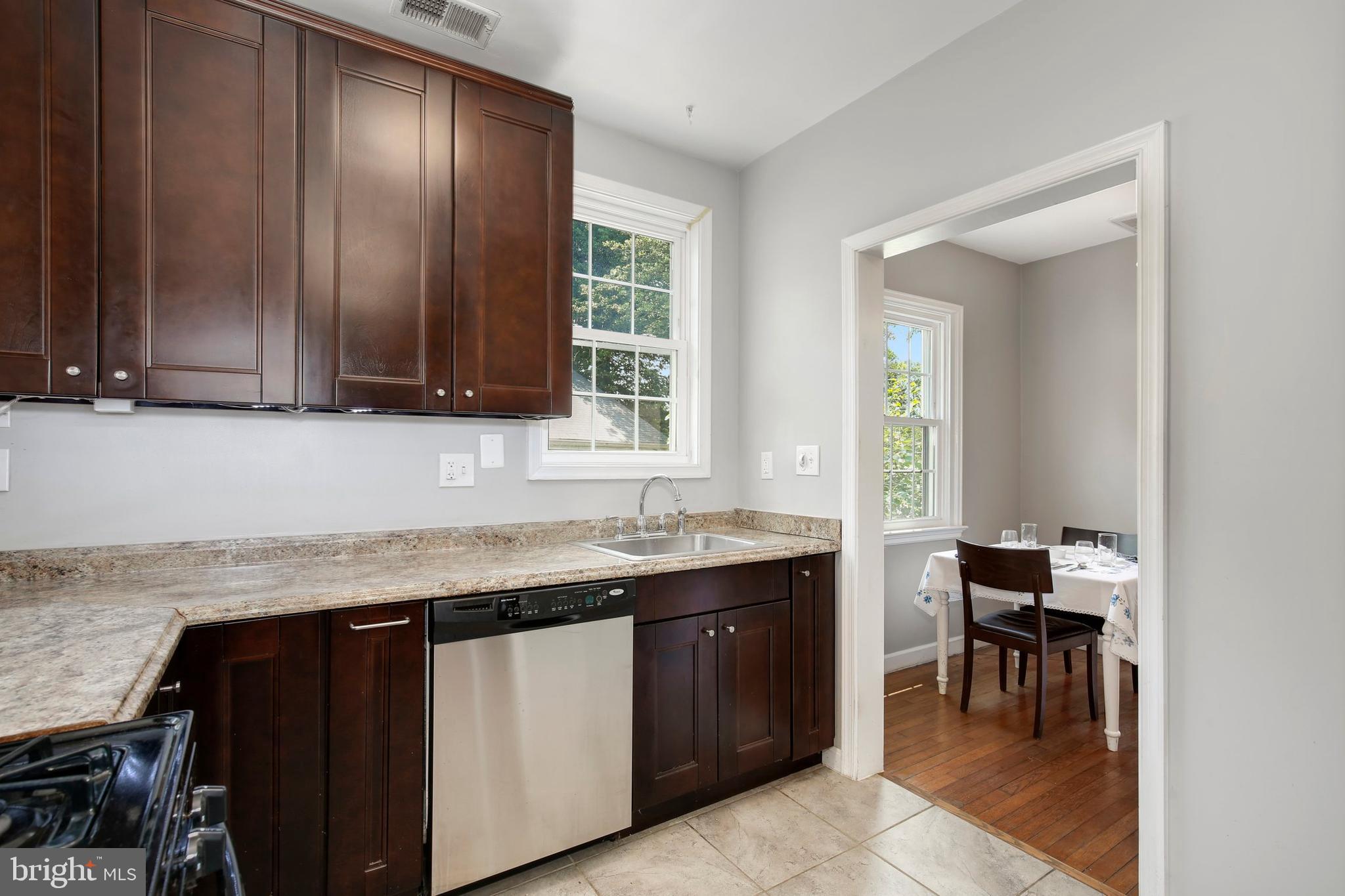 615 Wayne Avenue Silver Spring, MD 20910 - Photo 17 of 41 Gallery Image 17