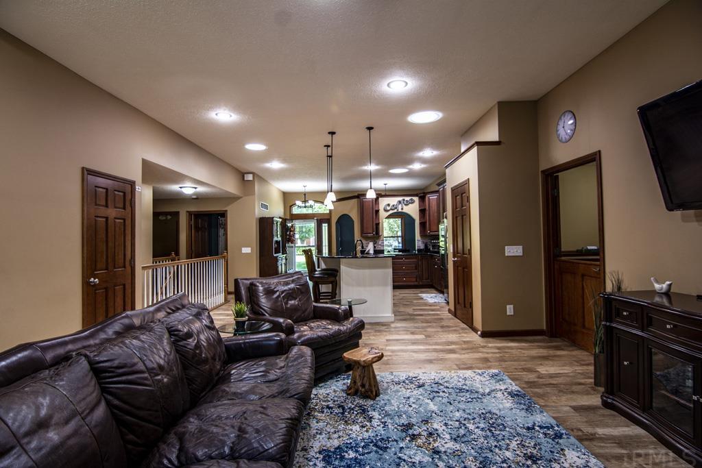 1827 Bashor Road Goshen, IN 46526 - Photo 5 of 29 Gallery Image 5