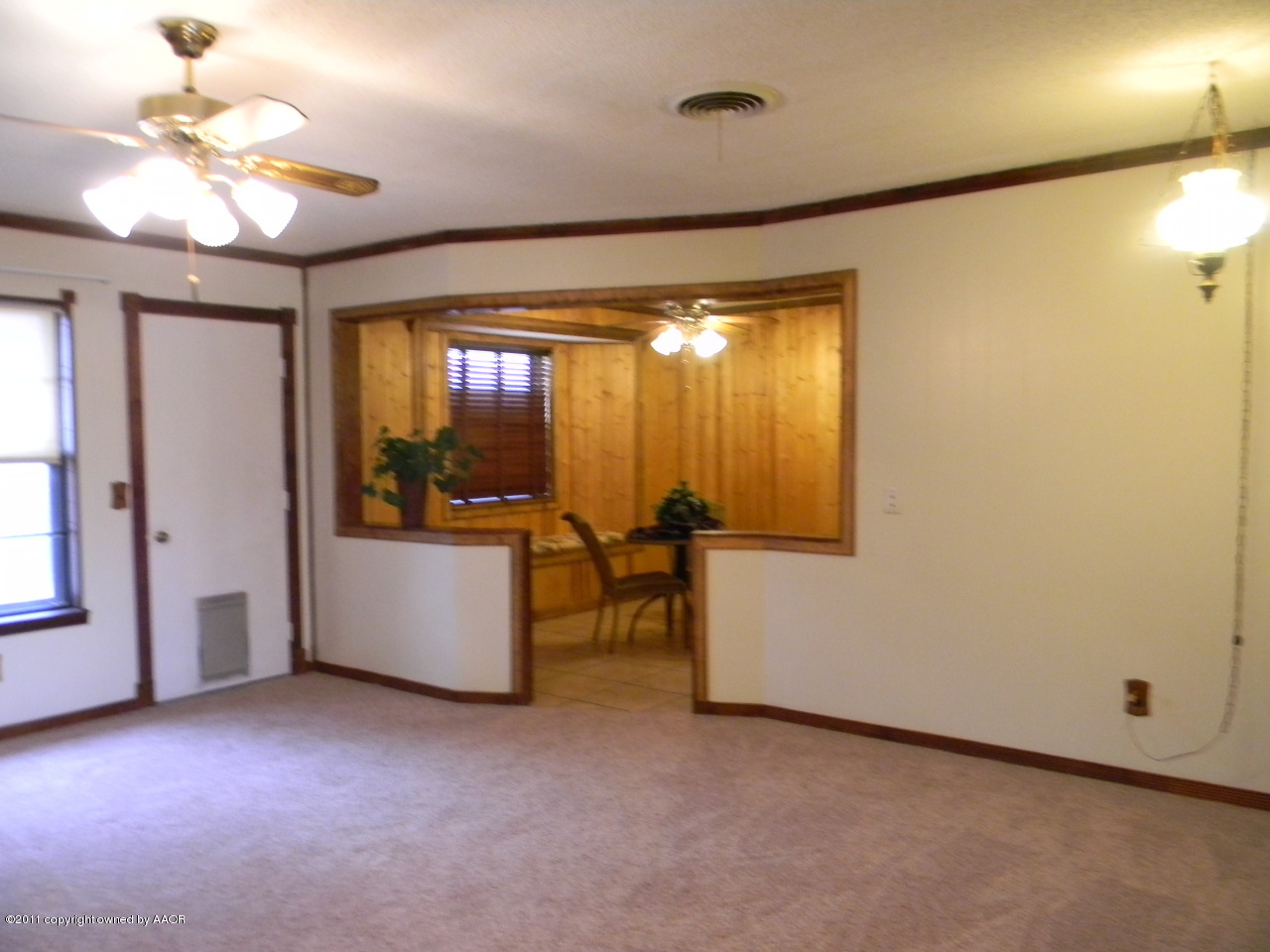 4434 Kingston Road Amarillo, TX 79109 - Photo 3 of 27 LIVINGROOM 1