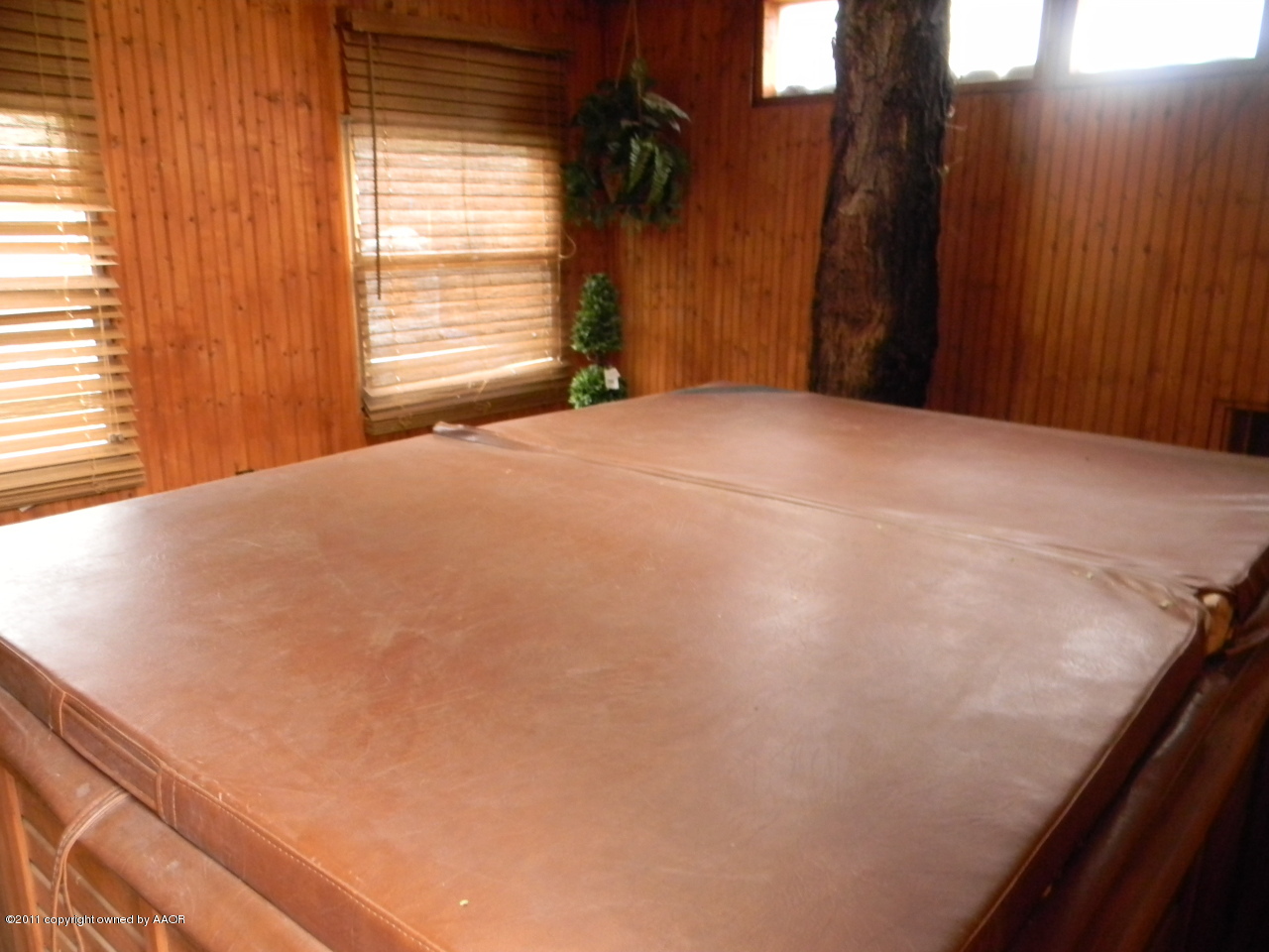 4434 Kingston Road Amarillo, TX 79109 - Photo 21 of 27 HOT TUB OUTSIDE ROOM IN BACKYARD