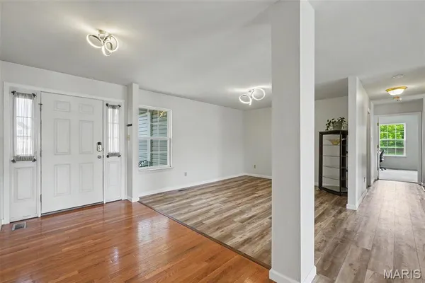 $379,900 | 1347 Harting Drive, Florissant, MO 63031