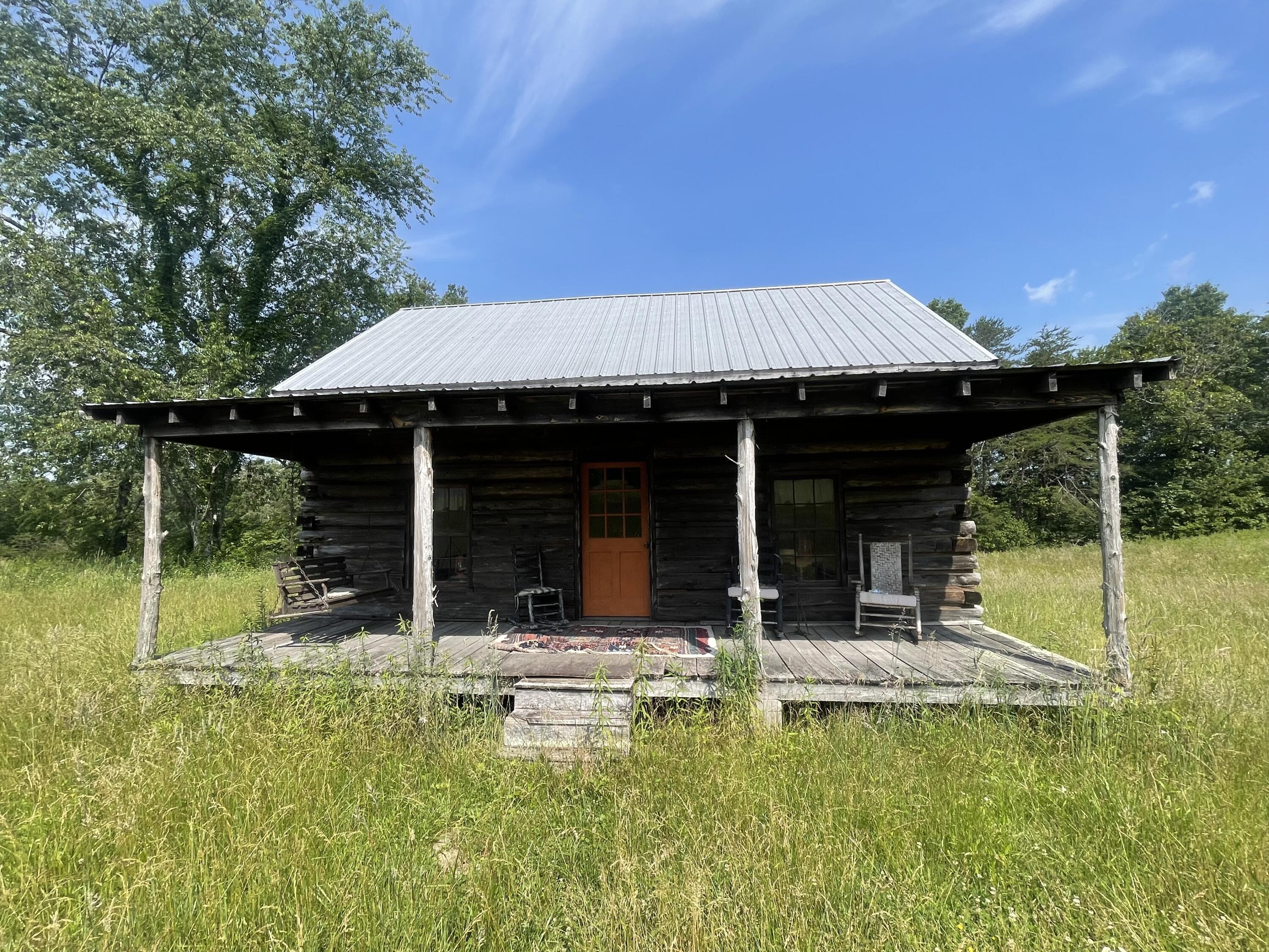 4750 Thomas And Smith Road Pikeville, TN 37367 - Photo 3 of 19 IMG_5751