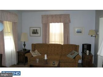 44 Edward Road Hatboro, PA 19040 - Photo 7 of 8 Living Room