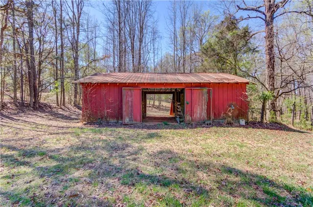 $999,500 | 692 West Union Grove Circle, Auburn, GA 30011