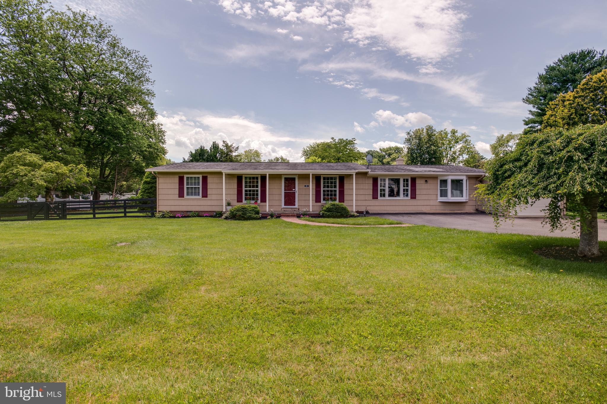 355 Gay Road Warrenton, VA 20186 - Photo 2 of 39 Great yard
