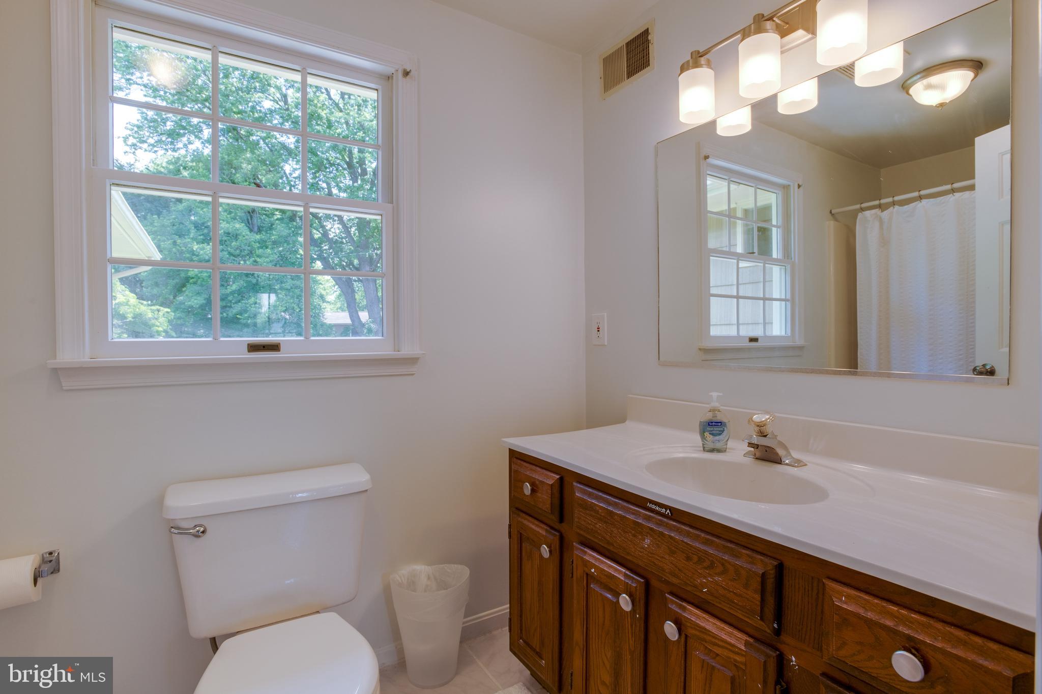 355 Gay Road Warrenton, VA 20186 - Photo 26 of 39 3rd bath