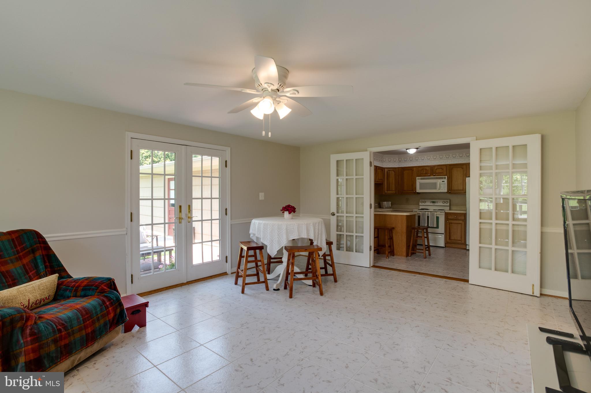 355 Gay Road Warrenton, VA 20186 - Photo 28 of 39 Great room