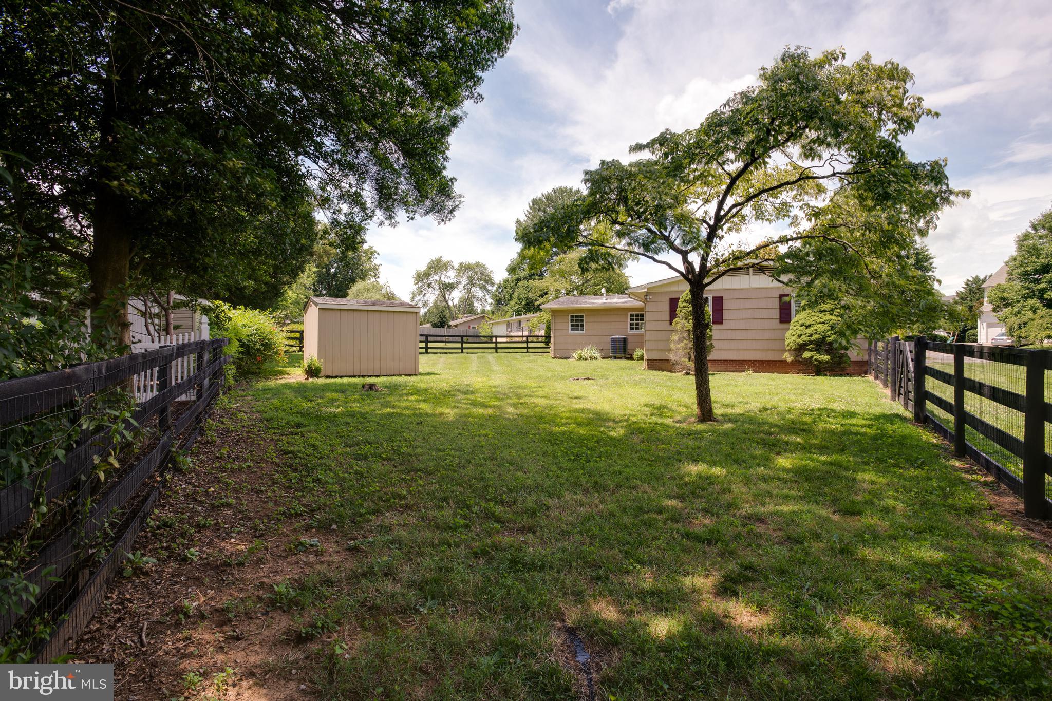 355 Gay Road Warrenton, VA 20186 - Photo 10 of 39 Great yard