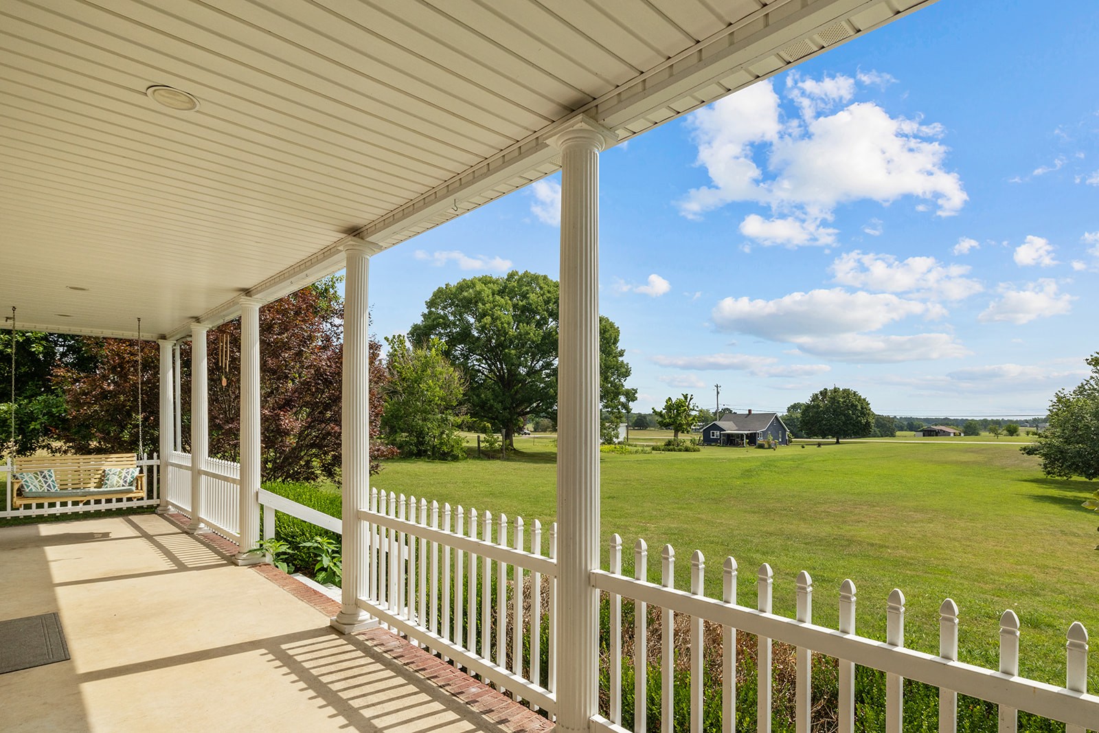 2215 Sylvia Road Dickson, TN 37055 - Photo 4 of 49 Gallery Image 4