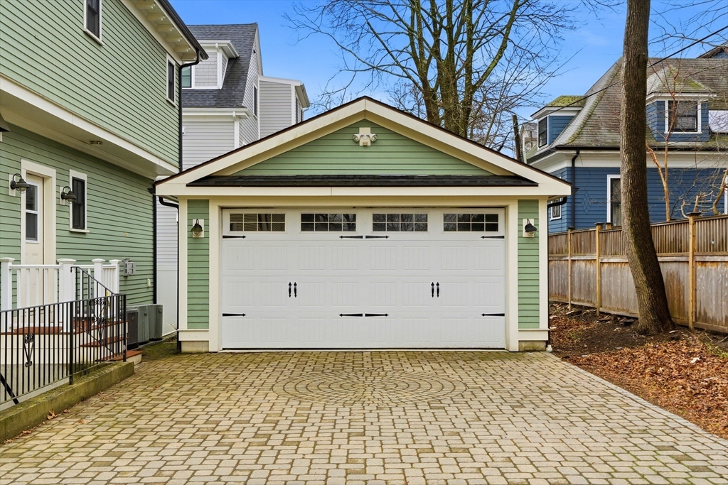 36 Naples Road Brookline, MA 02446 - Photo 2 of 33