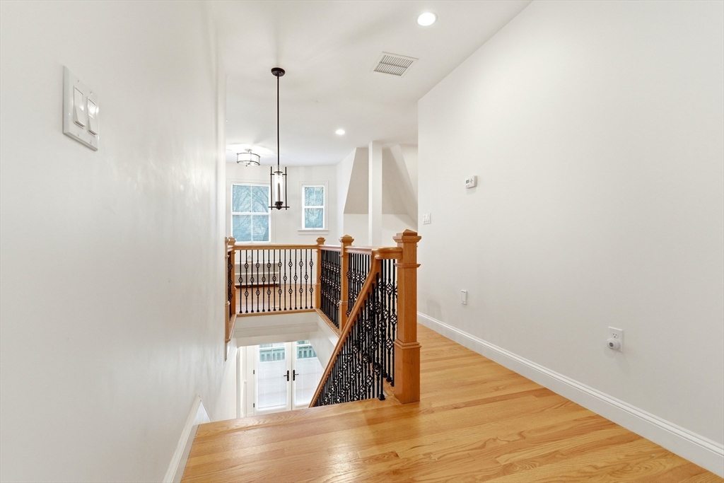 36 Naples Road Brookline, MA 02446 - Photo 23 of 33