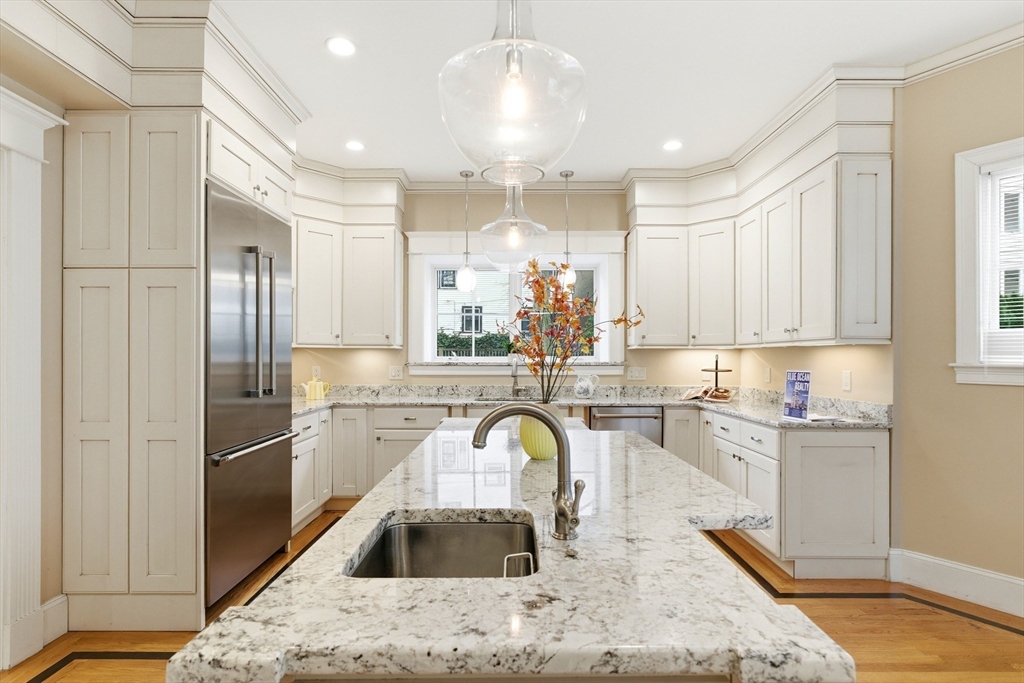 36 Naples Road Brookline, MA 02446 - Photo 6 of 33