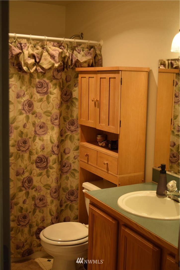 9208 Applegate Loop Southwest Rochester, WA 98579 - Photo 14 of 19
