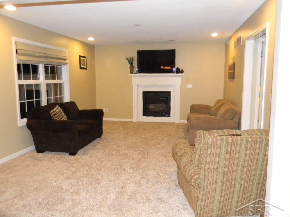 11870 Dice Road Freeland, MI 48623 - Photo 8 of 37 31263087-7.JPG