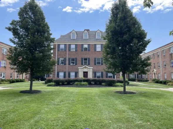 $1,015 | 1718 Grandin Road Southwest, Unit 14, Roanoke, VA 24015