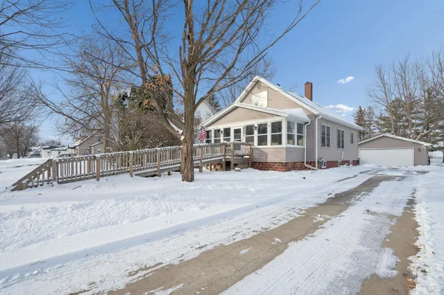 $289,900 | 704 Broadway Street, Cleveland, MN 56017