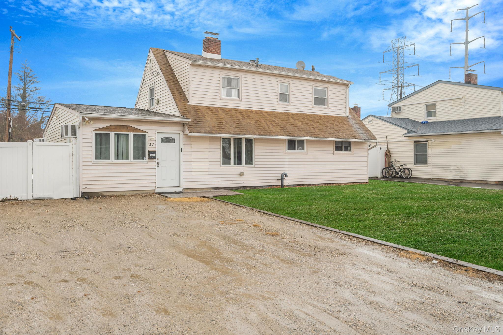 27 Mallard Road Levittown, NY 11756 - Photo 2 of 41